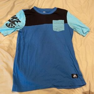Nike SB youth XL TEE SHIRT